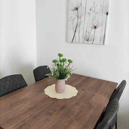 Guesthost - Brunate Funicolare Apartment * Brunate